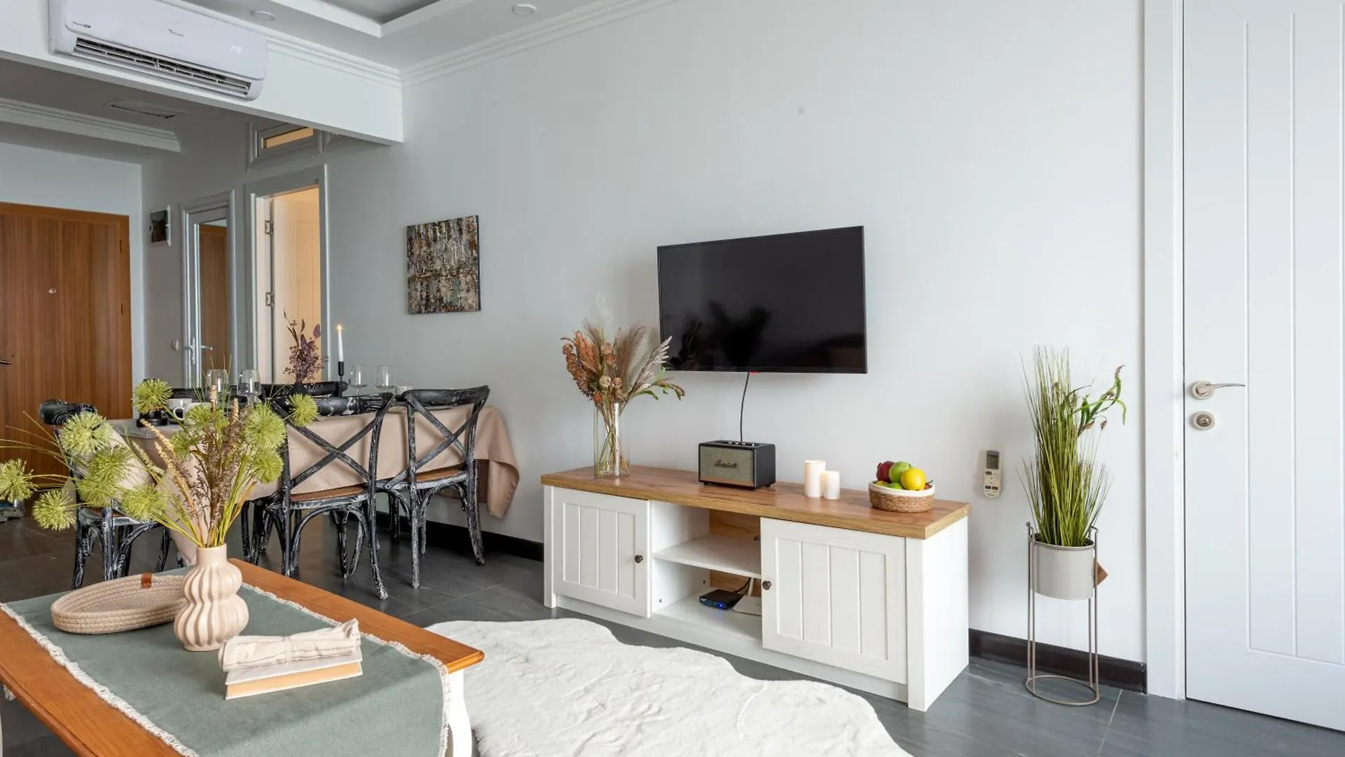 Sea Nirvana - Romantic Apartment With Sea View In Porta Batumi Tower Georgia