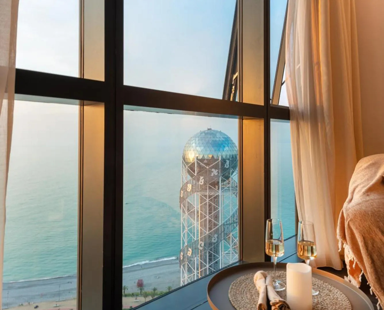 Sea Nirvana - Romantic Apartment With Sea View In Porta Batumi Tower 0*,