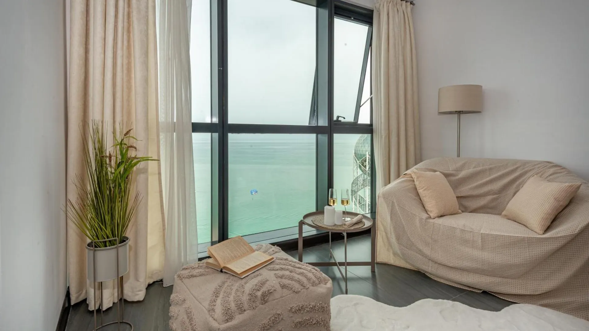Sea Nirvana - Romantic Apartment With Sea View In Porta Batumi Tower