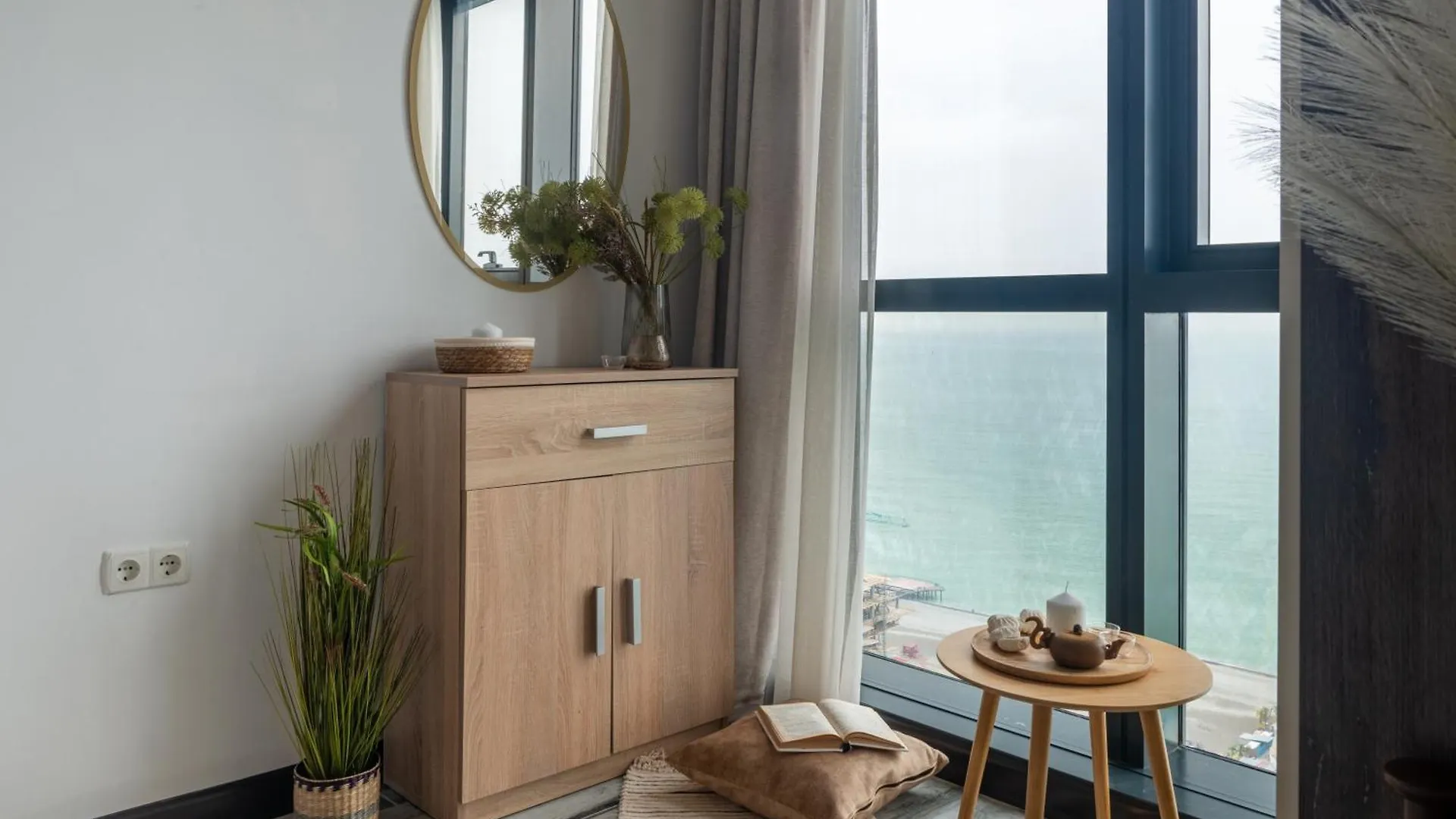 Sea Nirvana - Romantic Apartment With Sea View In Porta Batumi Tower