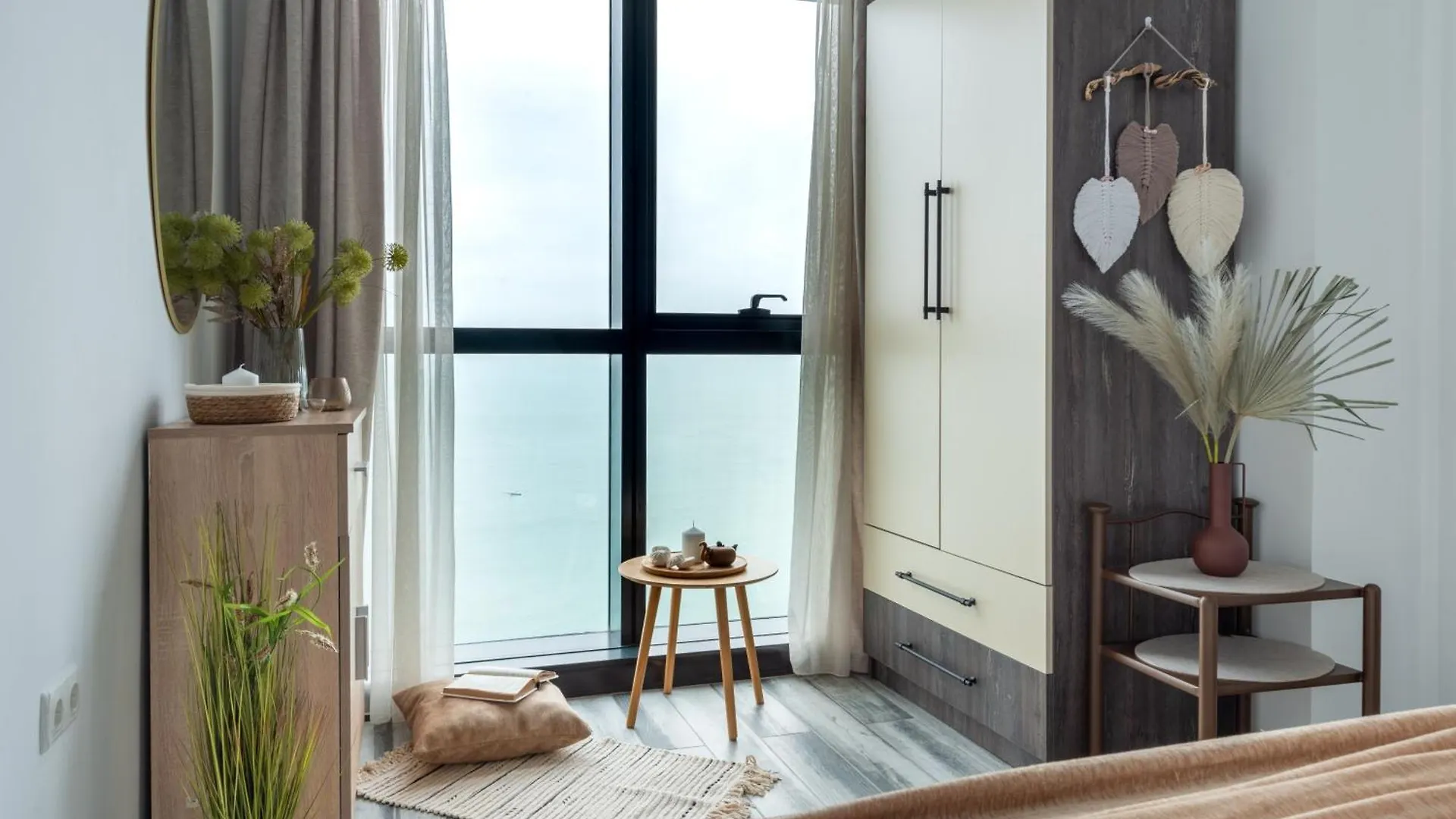 Sea Nirvana - Romantic Apartment With Sea View In Porta Batumi Tower